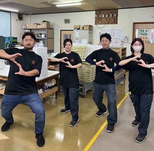 サトミ紙工株式会社 スタッフTシャツ